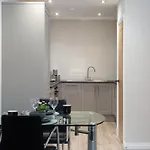 Garth House, 66 Clarence Street, Apartment *