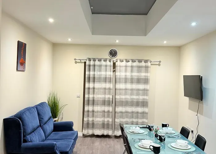 Garth House, 66 Clarence Street, アパート *