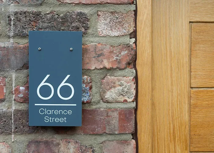 Garth House, 66 Clarence Street, アパート