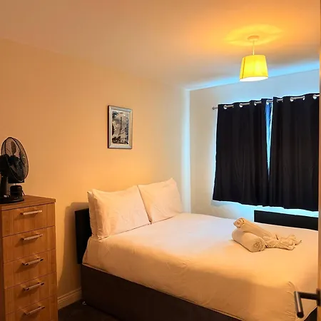 Garth House, 66 Clarence Street, יורק